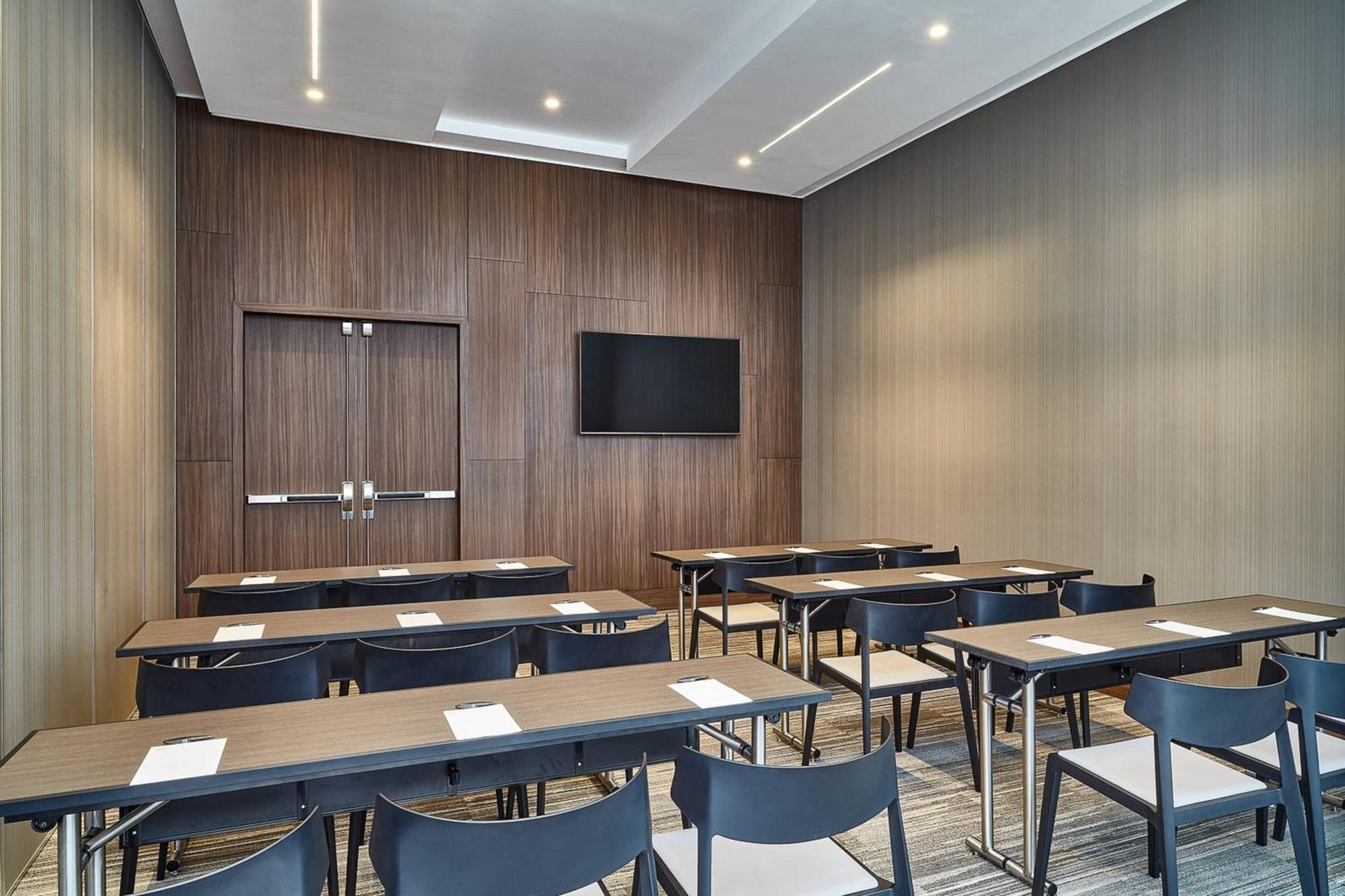 Ac By Marriott Miraflores Hotel 5*